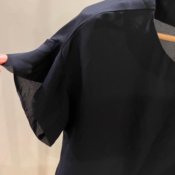 Banana Republic Blouse - Picture 2 of 3